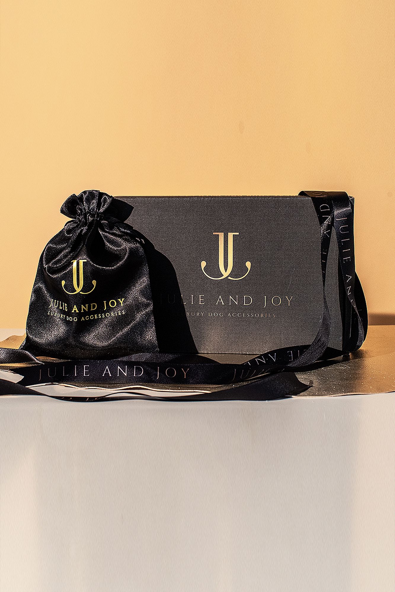 Digital GPS TRACKER HOLDER Leather Collar For Dogs